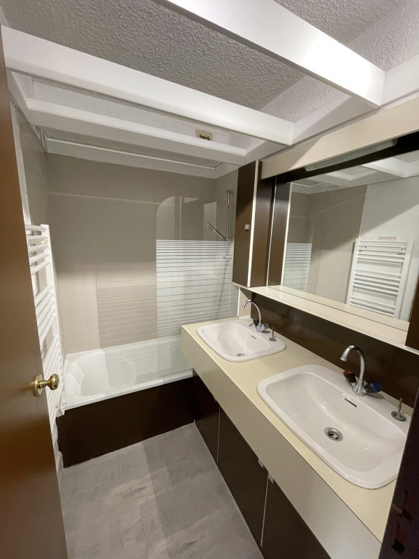 _lv_images__lot_0000250056_06_3461653