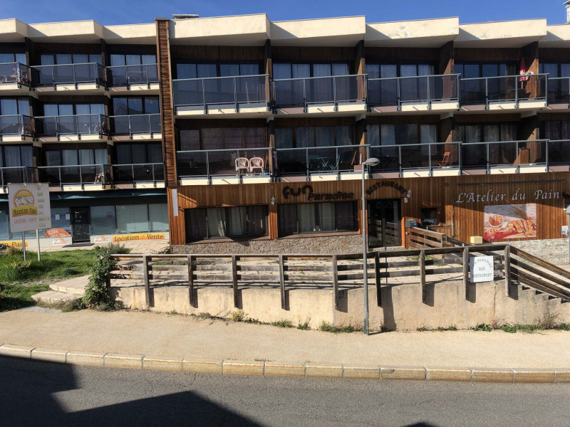 _lv_images__lot_0000250056_10_3231270