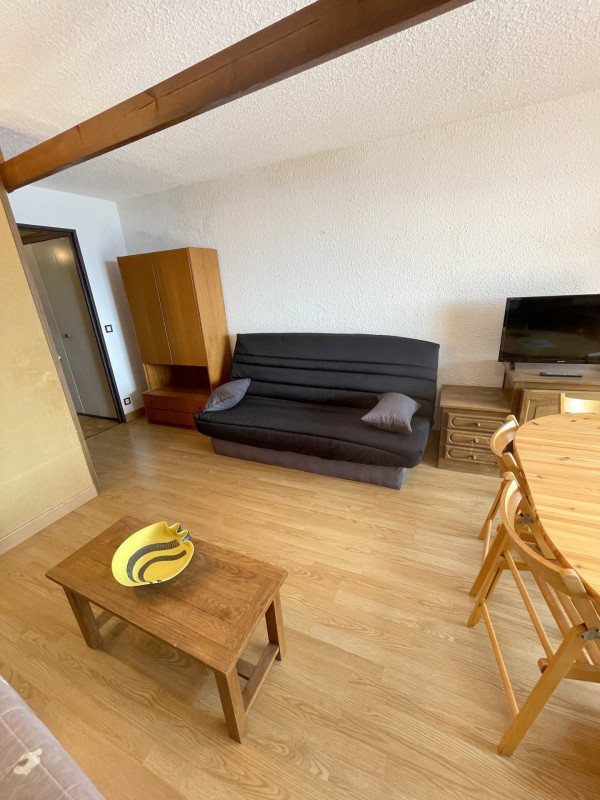 _lv_images__lot_0000250450_02_3197650