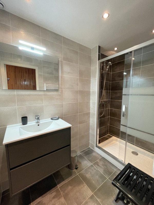 _lv_images__lot_0000330024_08_3197464