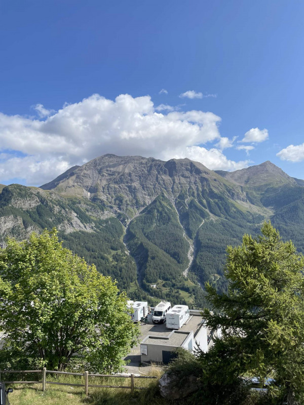 _lv_images__lot_0000330024_10_3197466