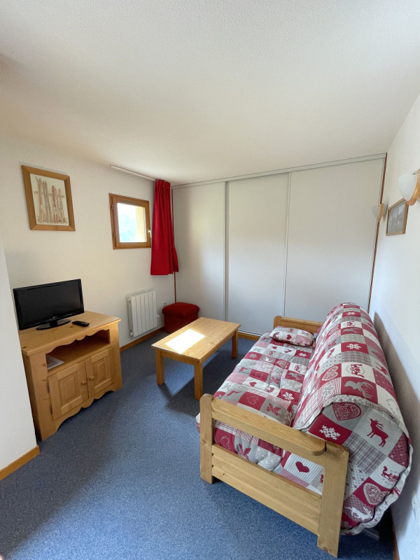 _lv_images__lot_0000380102_01_3309646