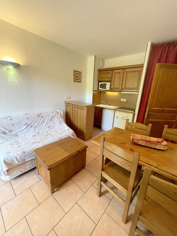 _lv_images__lot_0000420119_02_3481355