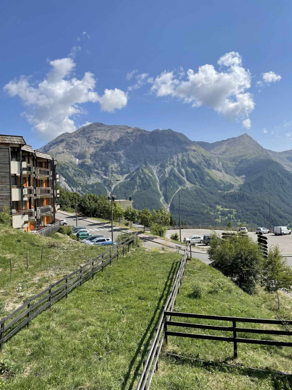 _lv_images__lot_0000440005_10_3181749