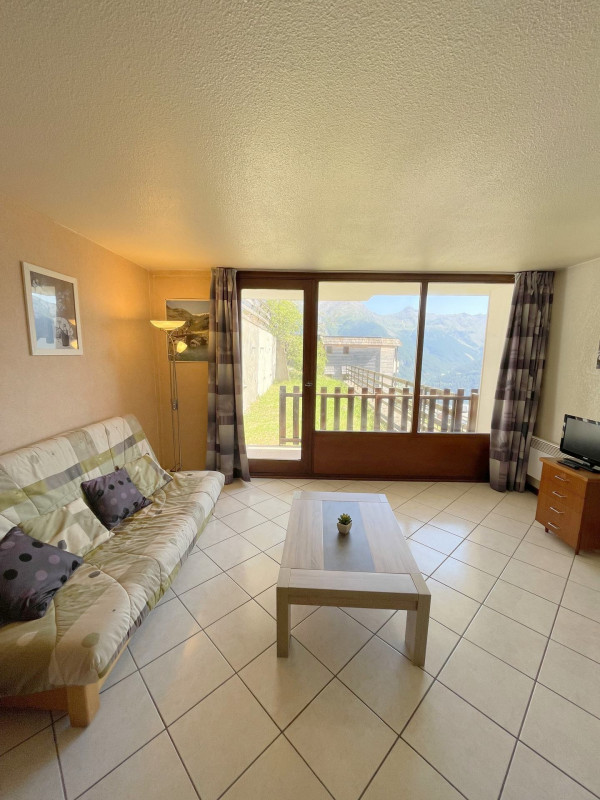 _lv_images__lot_0000440025_03_3197745