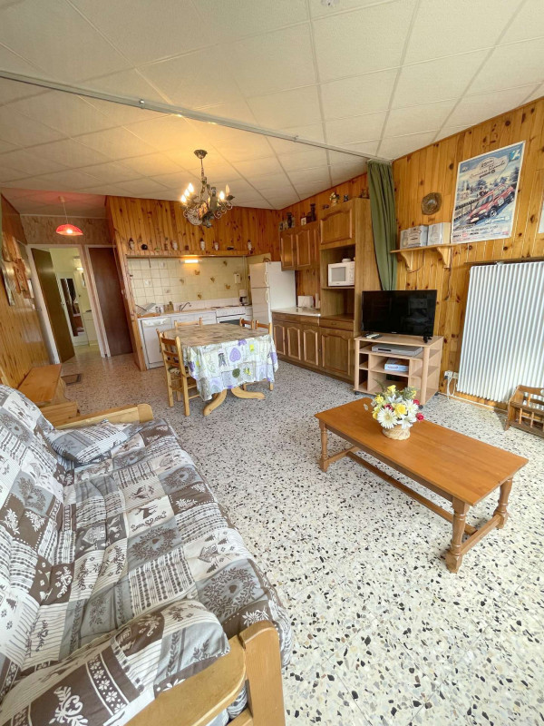 _lv_images__lot_0000450302_03_3486463