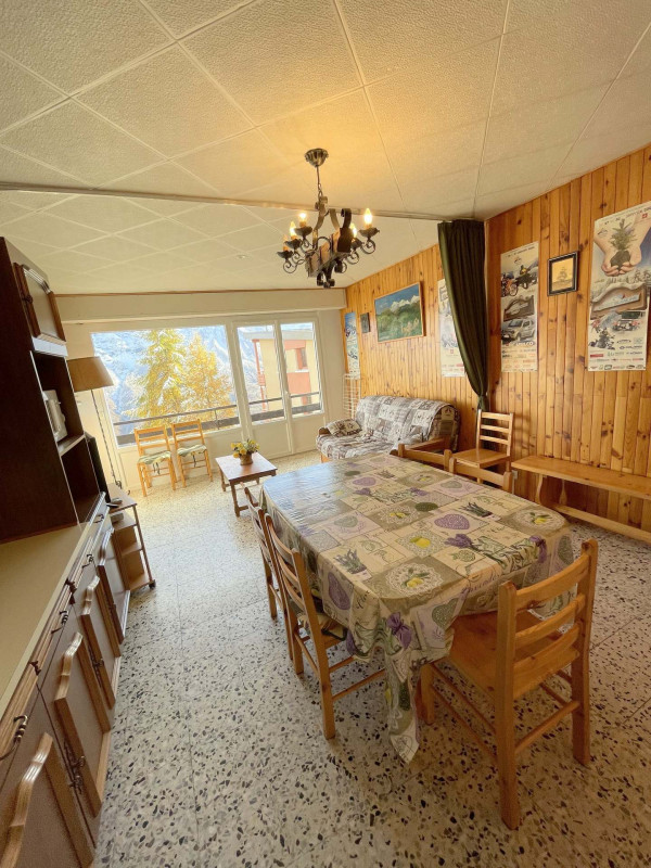 _lv_images__lot_0000450302_06_3304600