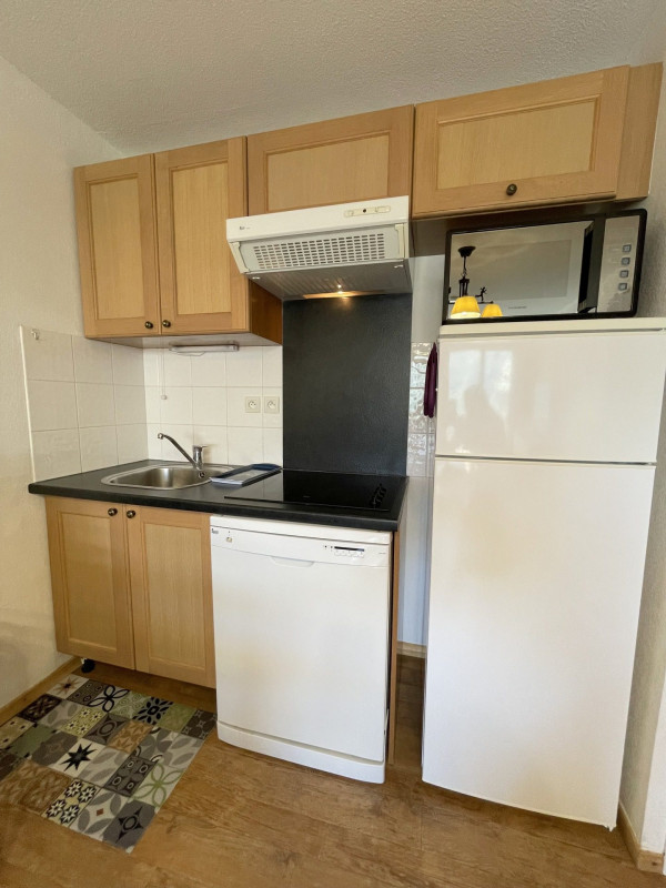 _lv_images__lot_0000450308_03_3197493