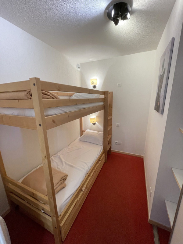 _lv_images__lot_0000450308_05_3179460