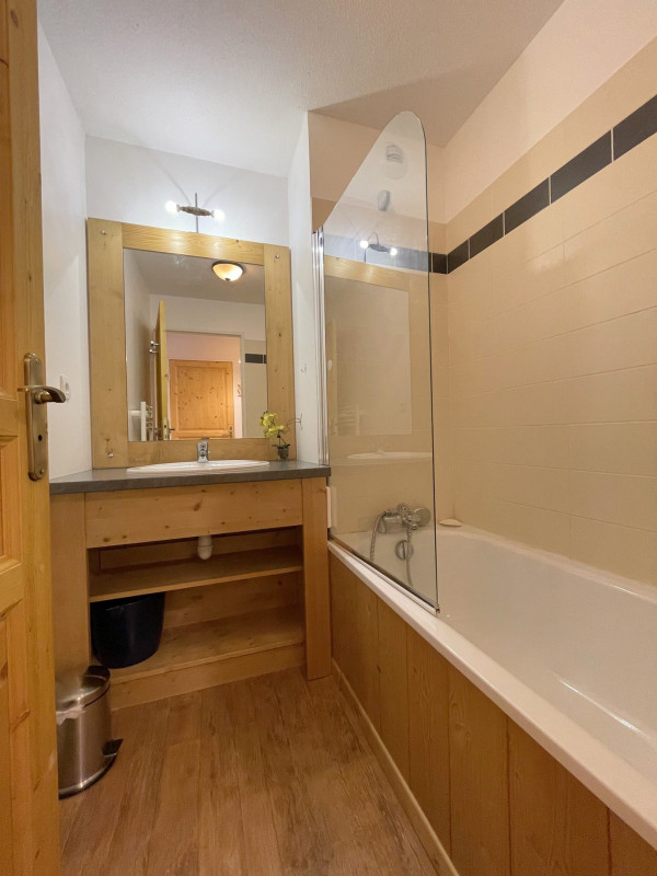 _lv_images__lot_0000450308_06_3186256