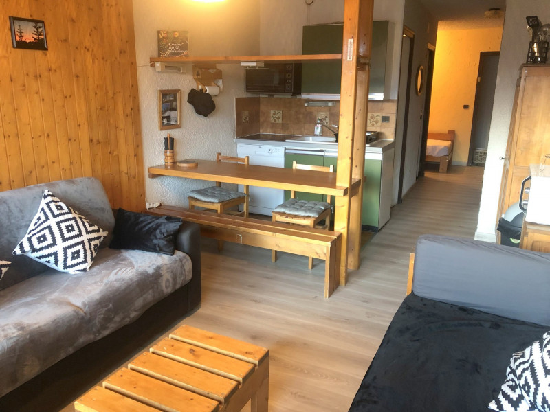 _lv_images__lot_0000450321_02_3168308