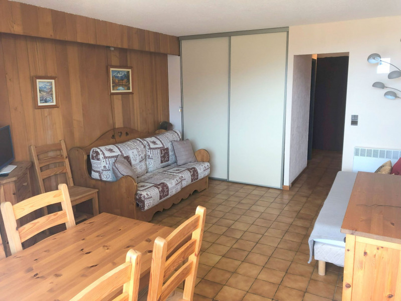 _lv_images__lot_0000450323_04_3168222