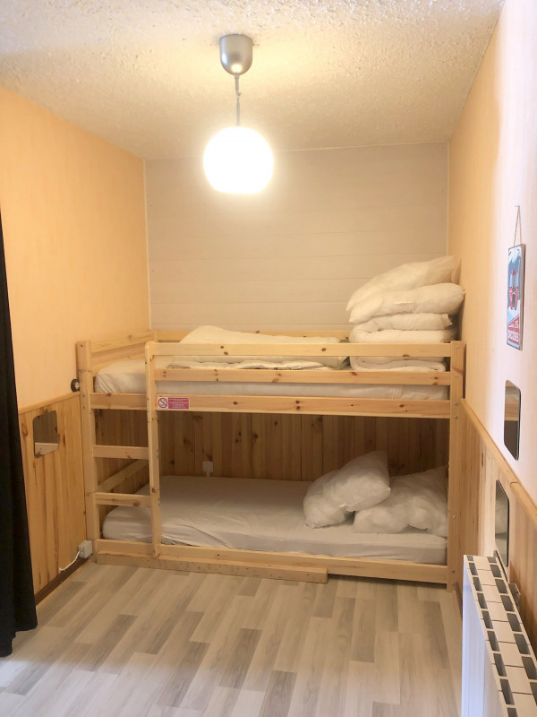 _lv_images__lot_0000450325_05_3307289