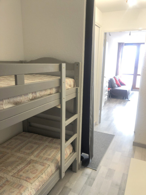 _lv_images__lot_0000450326_05_3183234