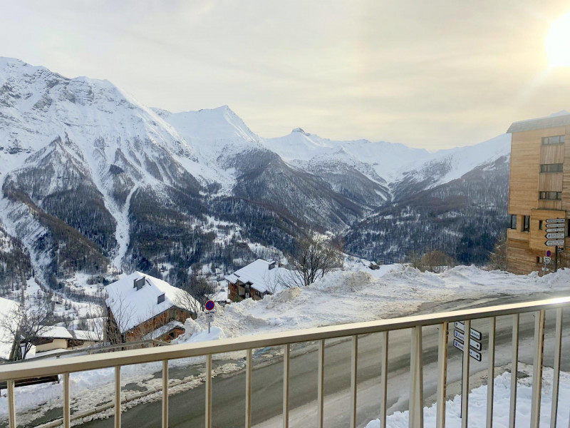 _lv_images__lot_0000450326_08_3387182