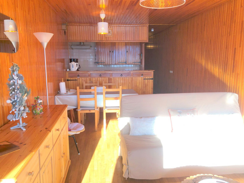 _lv_images__lot_0000450341_03_3206277