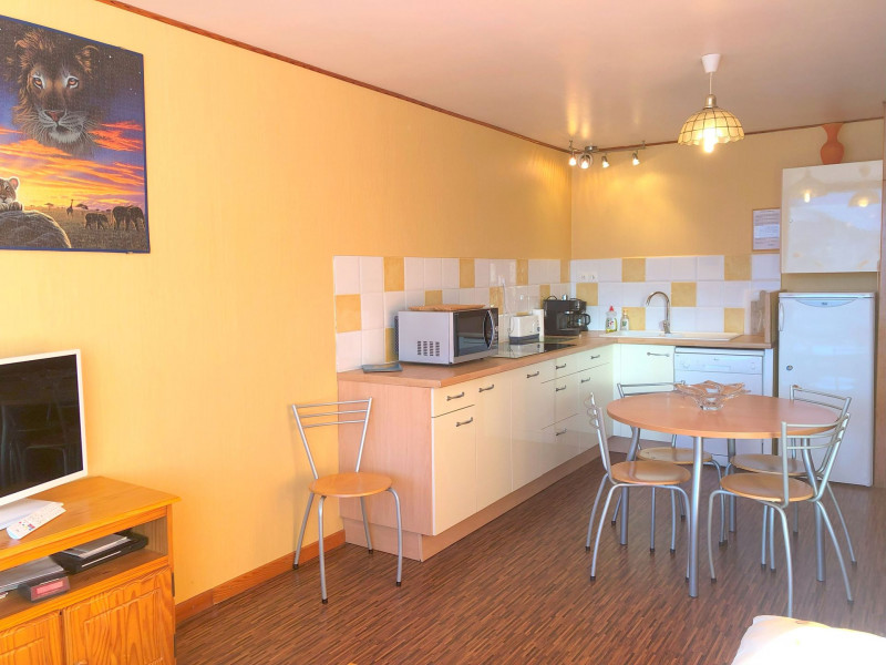 _lv_images__lot_0000450348_03_3193019