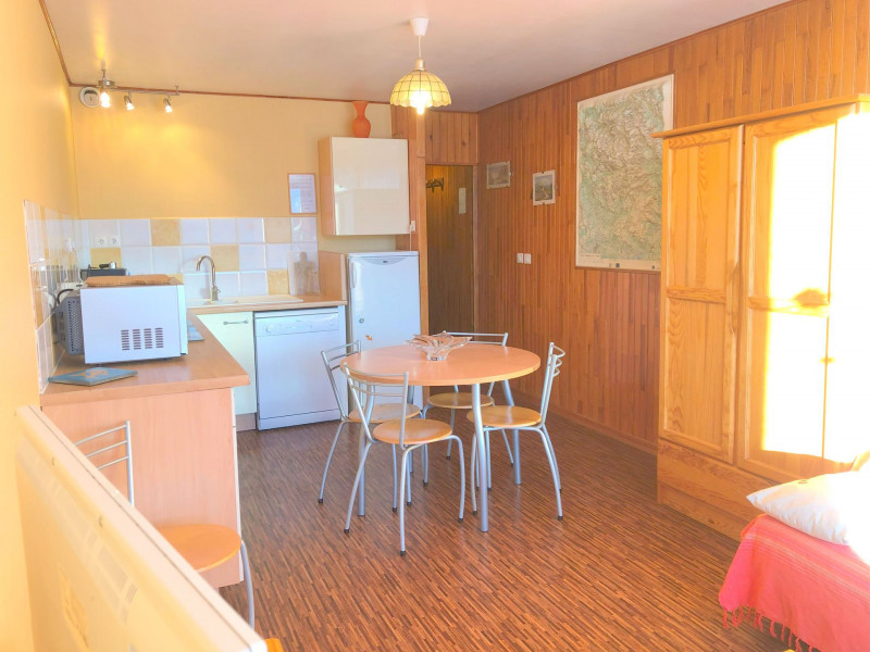 _lv_images__lot_0000450348_04_3193020