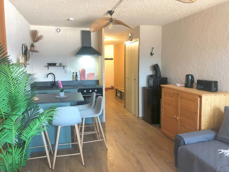 _lv_images__lot_0000450358_03_3333298