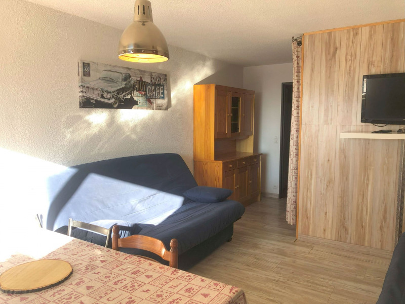 _lv_images__lot_0000450359_03_3240353