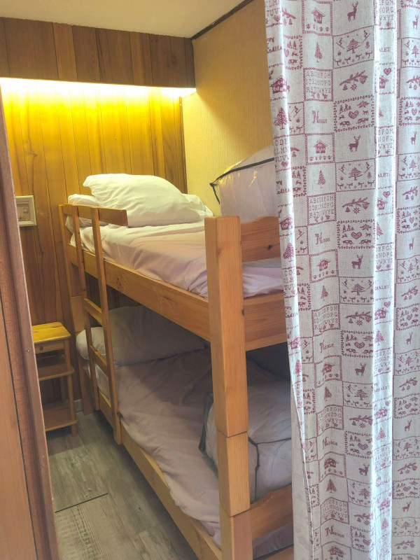 _lv_images__lot_0000450359_06_3406382