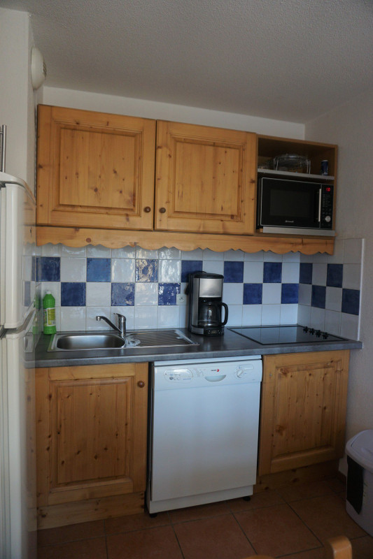 _lv_images__lot_0010150203_05_3203685