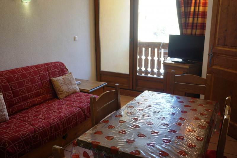 _lv_images__lot_0010950214_03_3395092 _lv_images__lot_0010950214_03_3395092