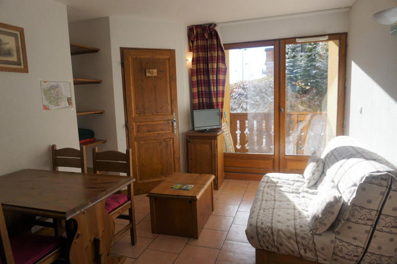 _lv_images__lot_0010950219_01_3405620