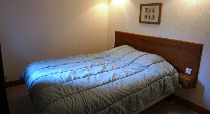 _lv_images__lot_0010950402_04_3196356