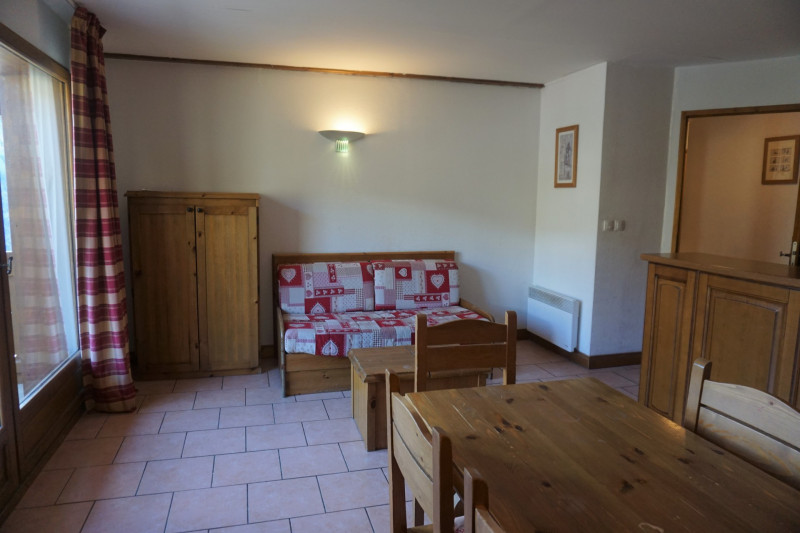 _lv_images__lot_0010950405_01_3304608 _lv_images__lot_0010950405_01_3304608