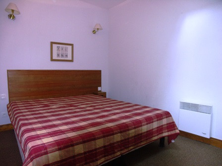 _lv_images__lot_0010950420_05_3191642