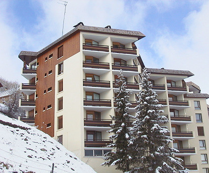 _lv_images__lot_0011900066_10_3239349