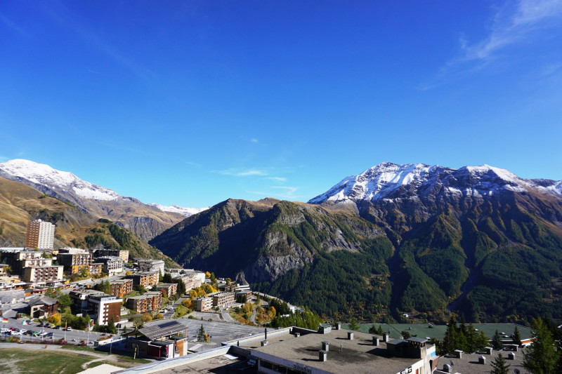 _lv_images__lot_0012000072_10_3250247 _lv_images__lot_0012000072_10_3250247