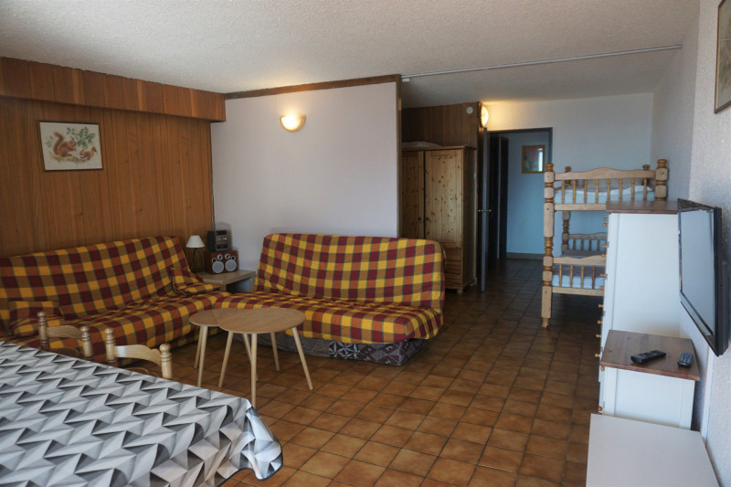 _lv_images__lot_0012100035_02_3278168