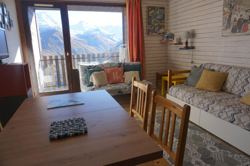 _lv_images__lot_0013800014_03_3396788