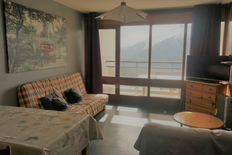 _lv_images__lot_0014300042_01_3201026