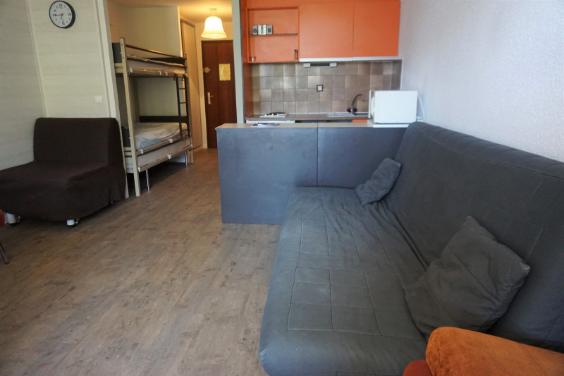 _lv_images__lot_0014500072_04_3481833