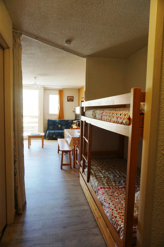 _lv_images__lot_0014500128_06_3211443