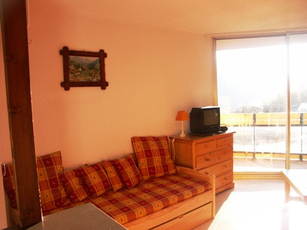 _lv_images__lot_0014800012_03_3294015