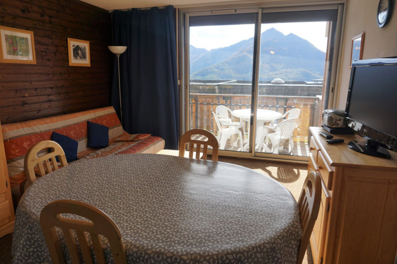 _lv_images__lot_0014800020_01_3489484