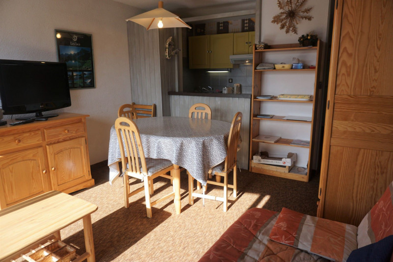 _lv_images__lot_0014800020_03_3477778