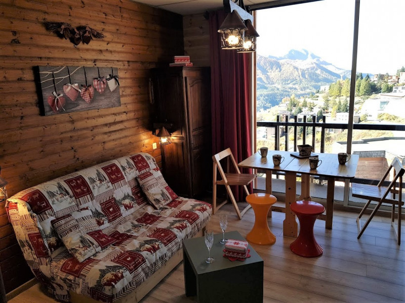 _lv_images__lot_0015100028_01_3326005 _lv_images__lot_0015100028_01_3326005