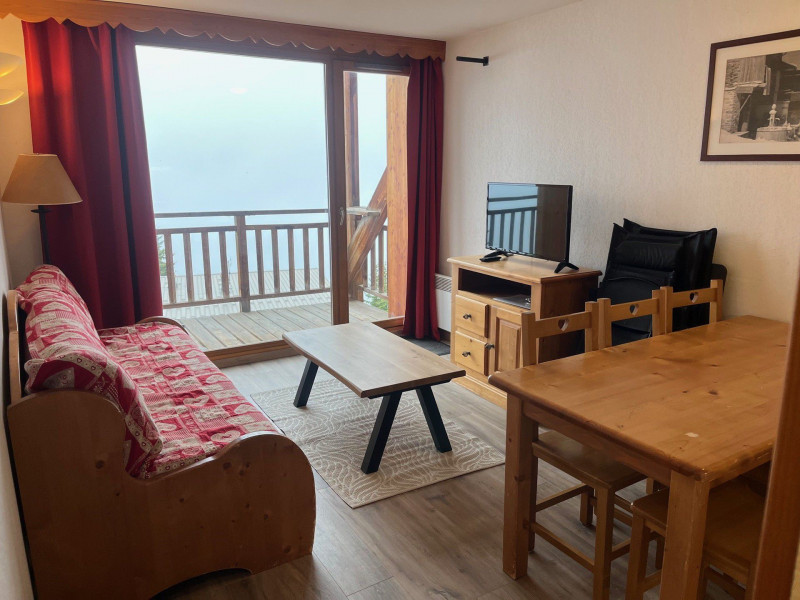 _lv_images__lot_0015200057_01_3348100