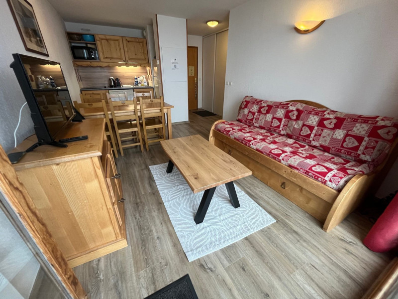 _lv_images__lot_0015200057_02_3320949