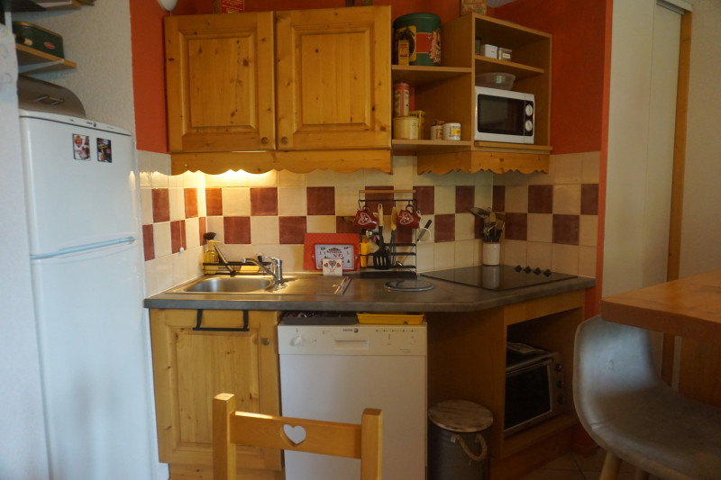 _lv_images__lot_0015200075_10_3303096