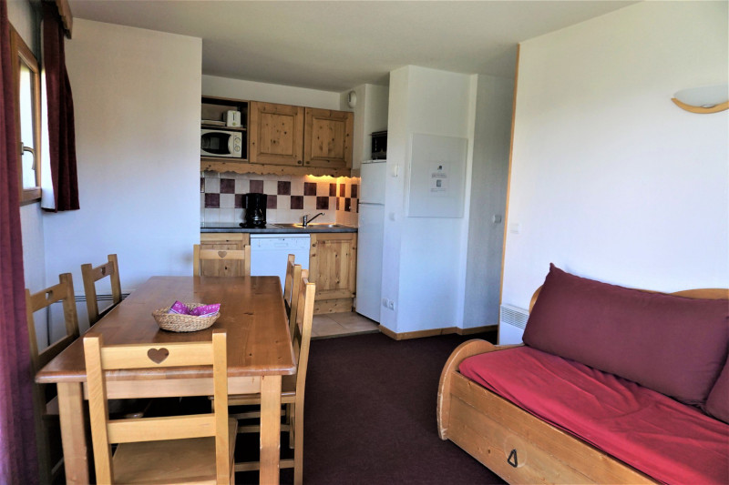 _lv_images__lot_0015200083_02_3305050 _lv_images__lot_0015200083_02_3305050