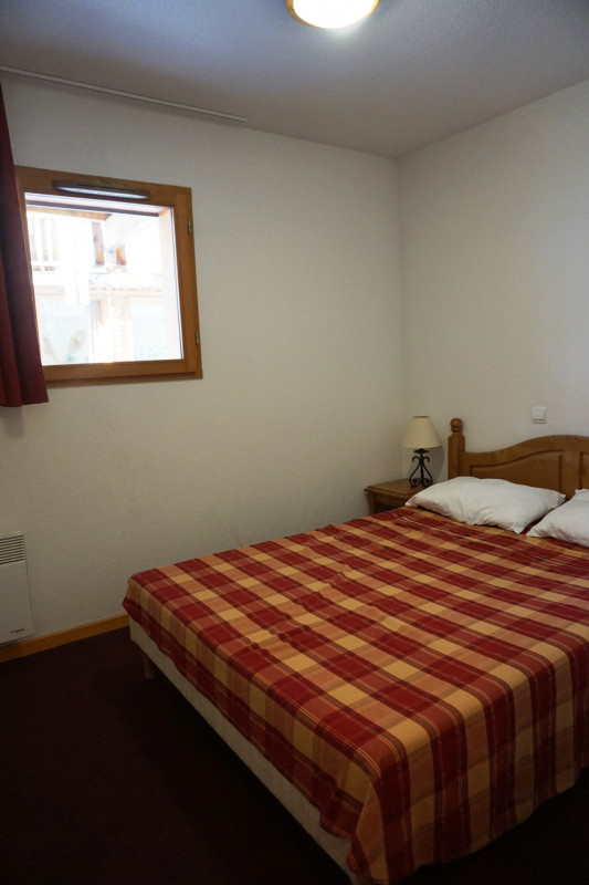 _lv_images__lot_0015200090_04_3198316