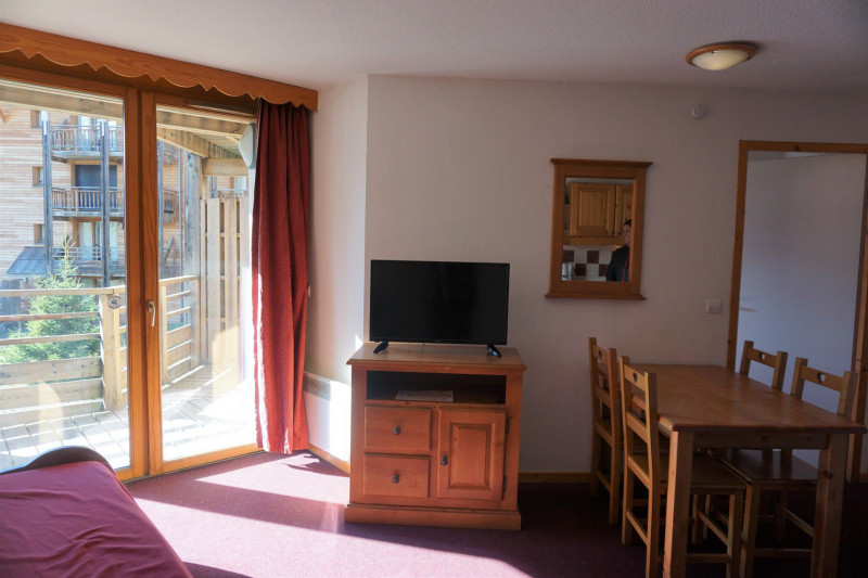 _lv_images__lot_0015200091_02_3156702