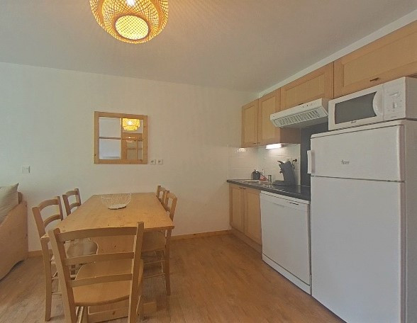 _lv_images__lot_0015200132_04_3206949