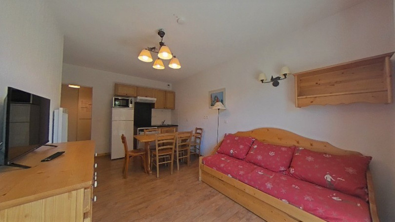 _lv_images__lot_0015200137_01_3291896